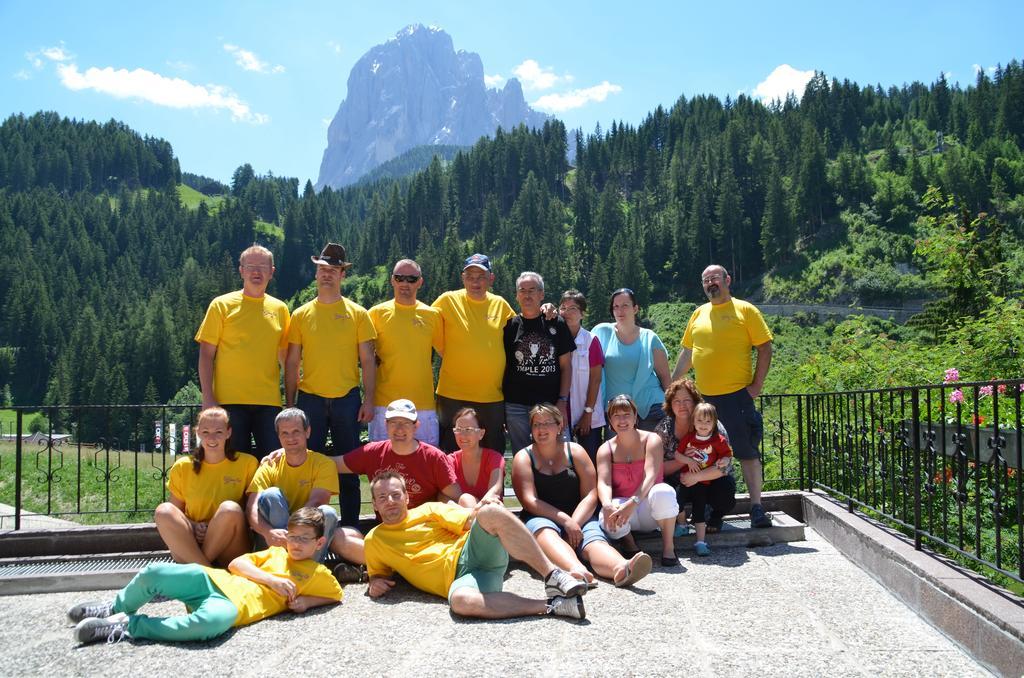 Garni Ossi Panzió Santa Cristina Val Gardena Kültér fotó