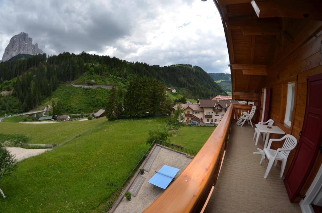 Garni Ossi Panzió Santa Cristina Val Gardena Szoba fotó