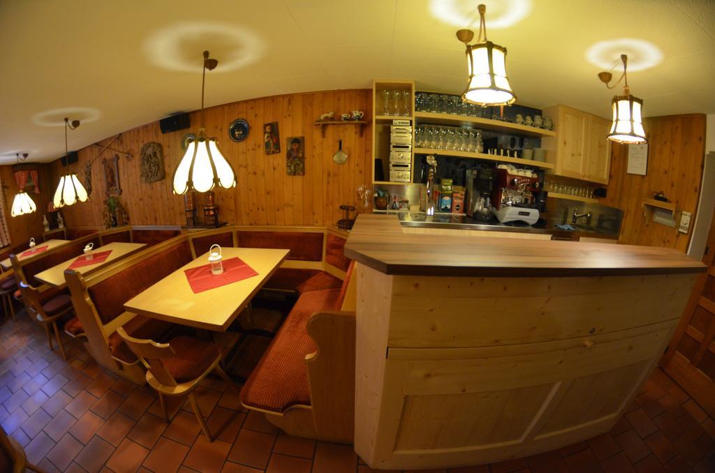 Garni Ossi Panzió Santa Cristina Val Gardena Kültér fotó